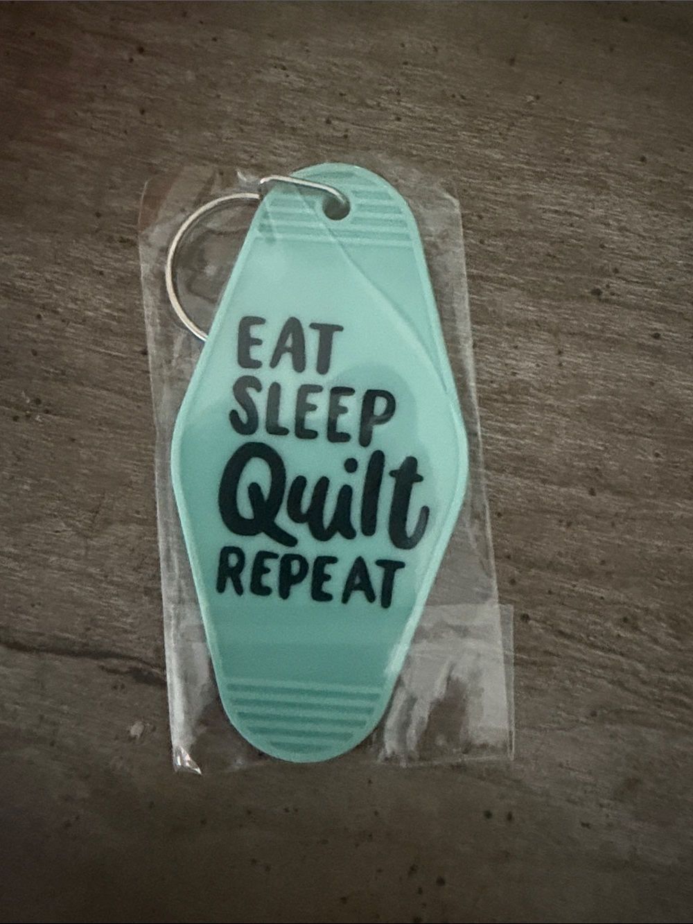Mint Green 'Eat Sleep Quilt Repeat' Keychain - Unbranded